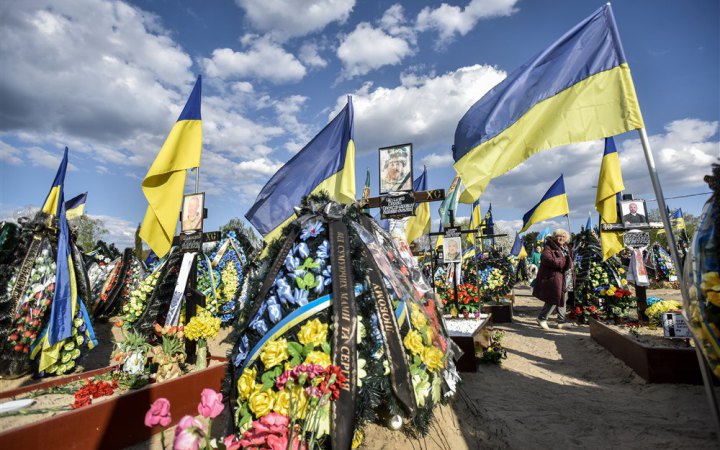 Фото до матеріалу: На Львівщині перепоховають героя фільму про Бахмут: Михайло Алексєєнок повертається до рідної землі