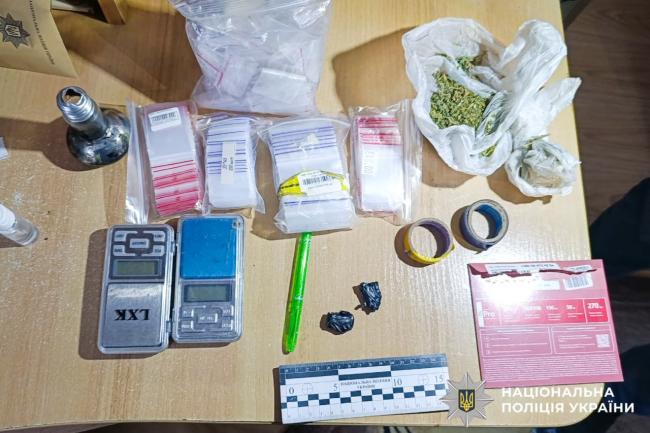 Фото до матеріалу: У Костополі затримали 26-річного наркодилера