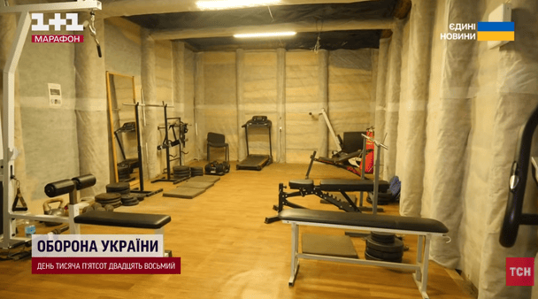 Фото до матеріалу: Підземні ходи, де є навіть техніка: десантники збудували секретне місто-лабіринт на передовій (відео)