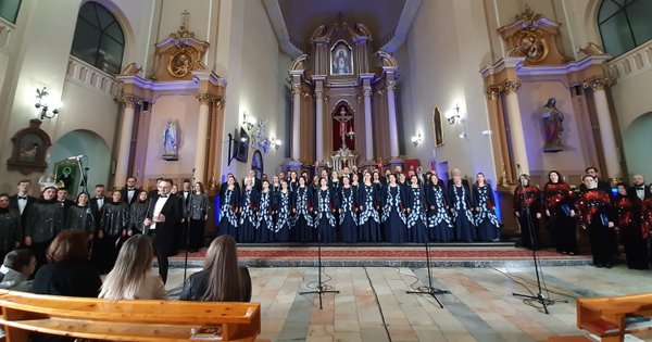 Фото до матеріалу: Шостий фестиваль «Катедральні дзвони» об'єднав хори та церкві Івано-Франківська