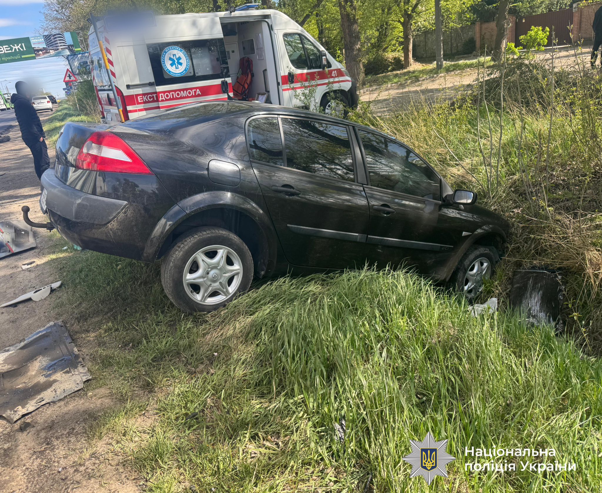 Фото до матеріалу: Три авто зіткнулися на Калуському шосе: один водій постраждав