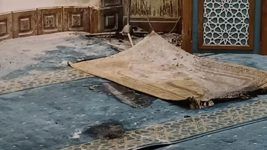 Фото до матеріалу: У Львові намагалися підпалити мечеть: поліція розшукує зловмисника