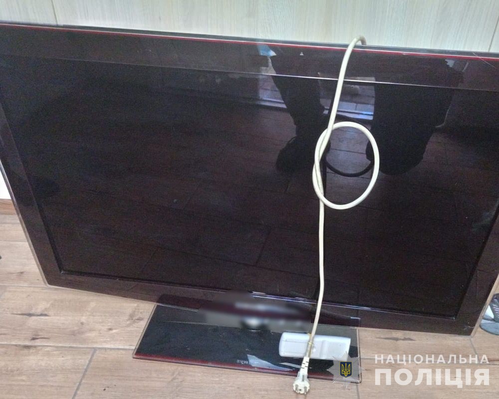 Фото до матеріалу: У Марганці затримали серійного крадія, який три місяці псував вікна