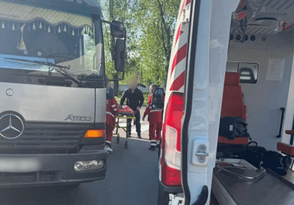 Фото до матеріалу: Померла 8-річна дівчинка в Ірпені після ДТП з вантажівкою