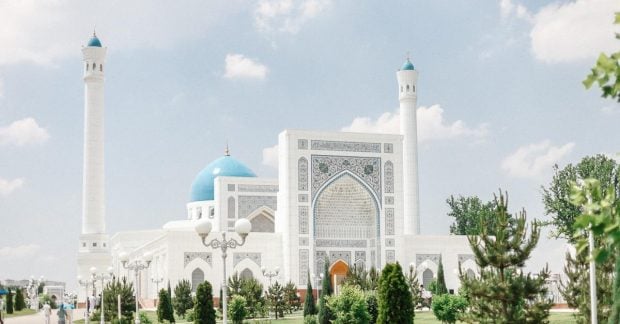Фото до матеріалу: Подорож за копійки: туристи назвали найдешевшу країну світу