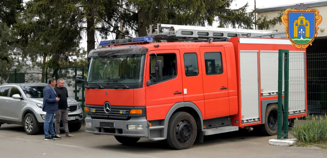 Фото до матеріалу: Броварська громада отримала сучасний пожежний автомобіль з Нідерландів