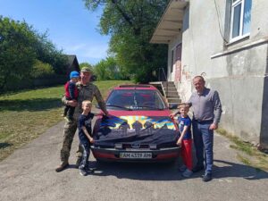 Фото до матеріалу: У Японії відкрили лабораторію, де робочі виконують медичні експерименти без людей