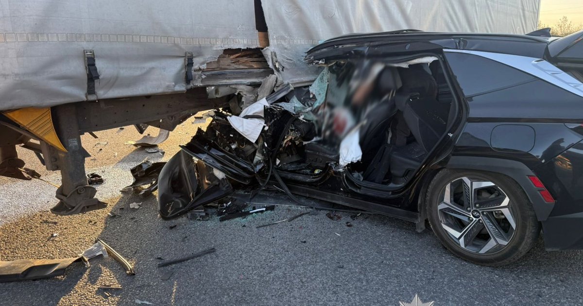 Фото до матеріалу: ДТП на об'їзній Золочева: водій Hyundai отримав травми та потрапив до лікарні