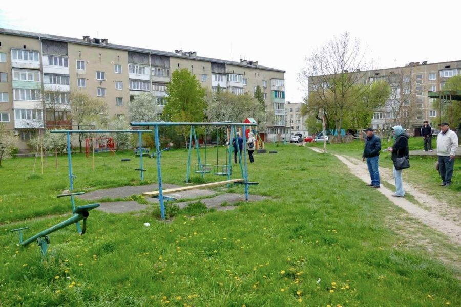 Фото до матеріалу: Комісія з благоустрою перевірила стан дворів у центральній частині Калуша