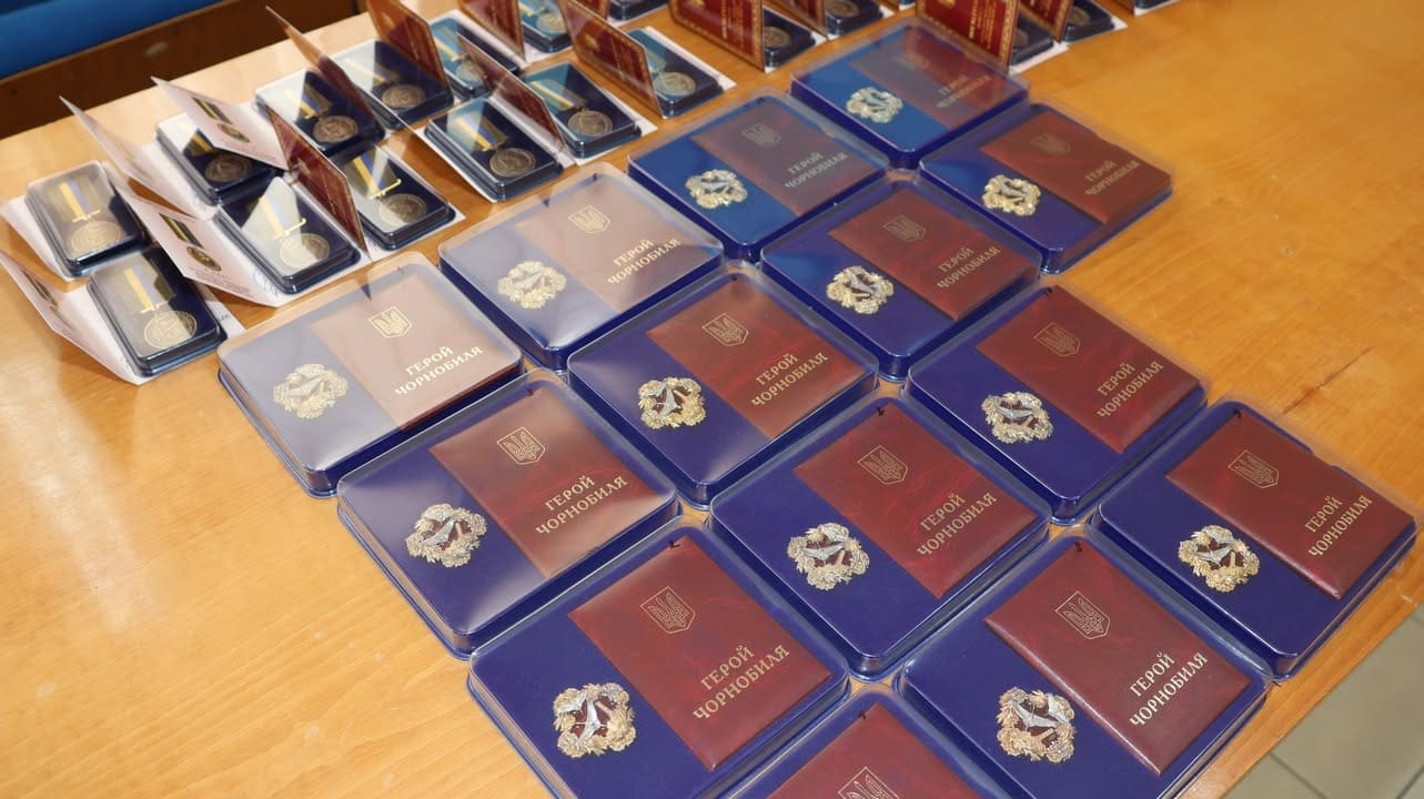 Фото до матеріалу: У Бучачі вшанували ліквідаторів Чорнобильської катастрофи: міський голова наголосив на важливості пам'яті