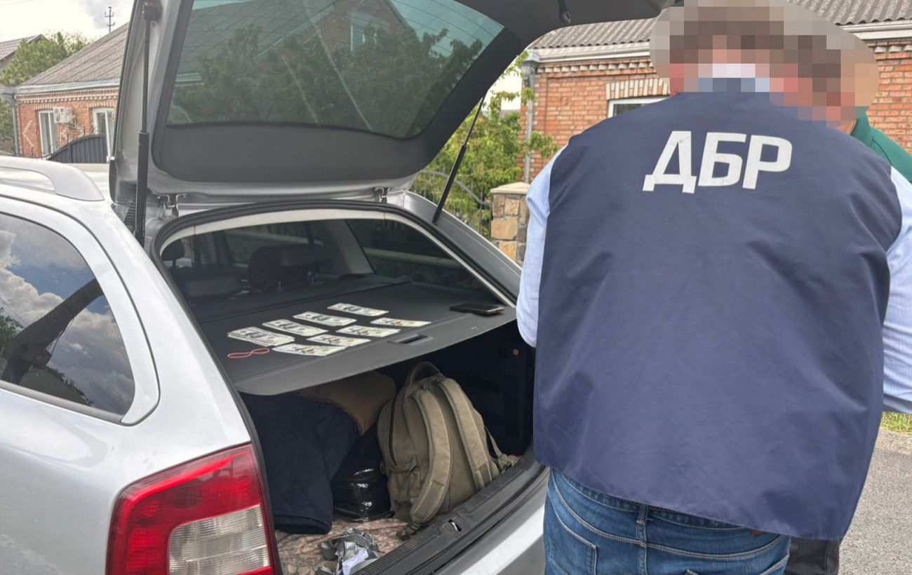 Фото до матеріалу: ДБР розкриває схему втечі з армії за 15 тисяч доларів