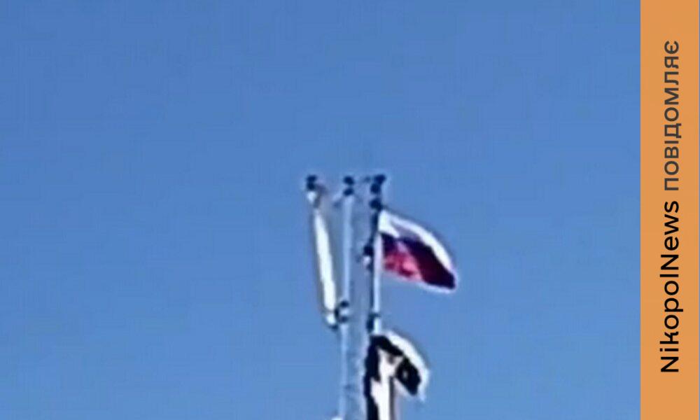 Фото до матеріалу: Відео: російський прапор зняли з вишки мобільного зв'язку в Капулівці