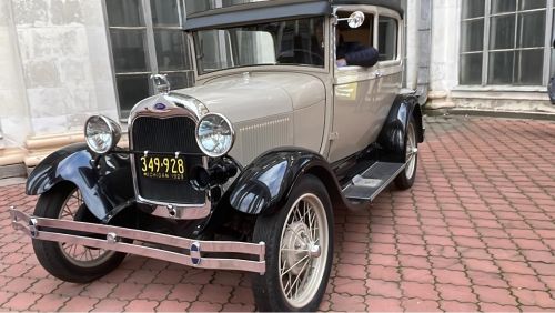 Фото до матеріалу: Топ-10 найстаріших автомобілів в Україні: від Ford Model T до американського Holsman 1904 року