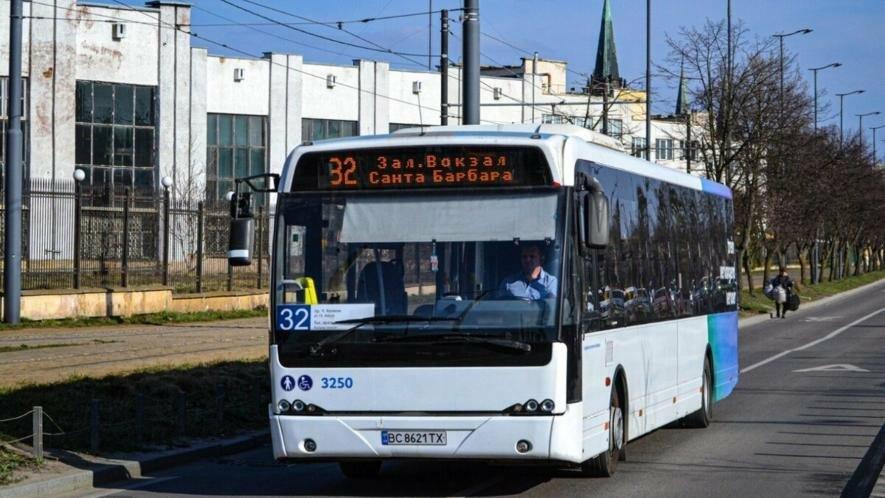 Фото до матеріалу: У Львові збільшать кількість автобусів на маршруті №32: на якому маршруті