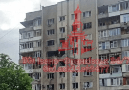 Фото до матеріалу: Росіяни вдарили по багатоповерхівці в Івано-Франківську: є постраждалі (ВІДЕО) — DSnews.ua