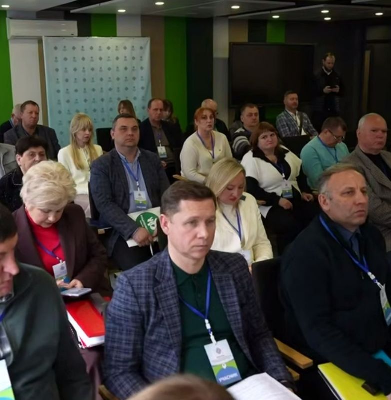 Фото до матеріалу: Черкаси готуються до зими: обговорили енергостійкість та ремонт доріг до шкіл