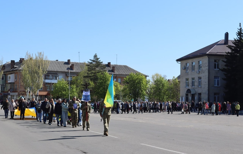 Фото до матеріалу: У Світловодській громаді попрощалися з загиблим танкістом Костянтином Риженком