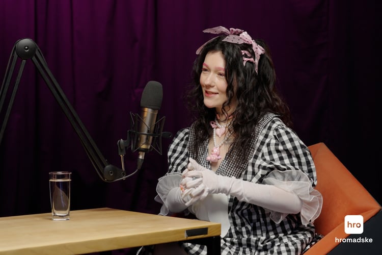 Фото до матеріалу: «Веселі пісні писати важче». Alice Change про секонди, сенси, гейт, кредити й Джамалу