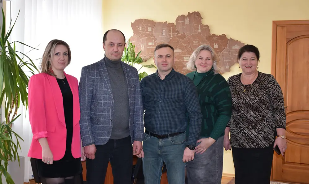 Фото до матеріалу: Суд заборонив Юлії Тимошенко контактувати з двома хмельниччинами: хто потрапив у список
