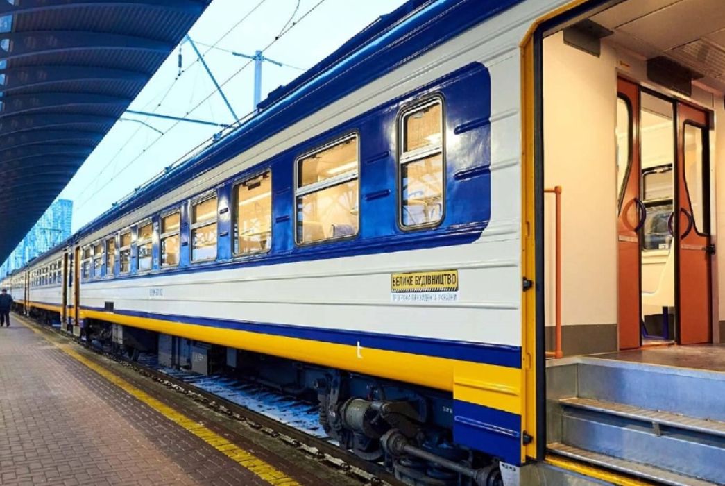 Фото до матеріалу: У Києві десятки потягів змінюють маршрути через ремонт на Святошині