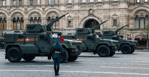 Фото до матеріалу: "Параноя на кожному кроці": Росія проведе найскромніший парад за всю історію, - CNN