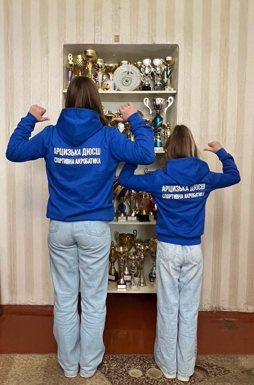 Фото до матеріалу: Акробатки з Арцизу змагаються на Чемпіонаті України у Вінниці