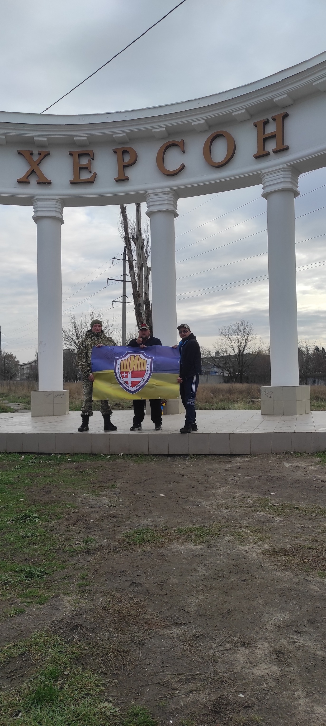 Фото до матеріалу: Чим менше допомагаємо, тим більше військових повертається на щиті: про волонтерство розповів Віталій Гладун