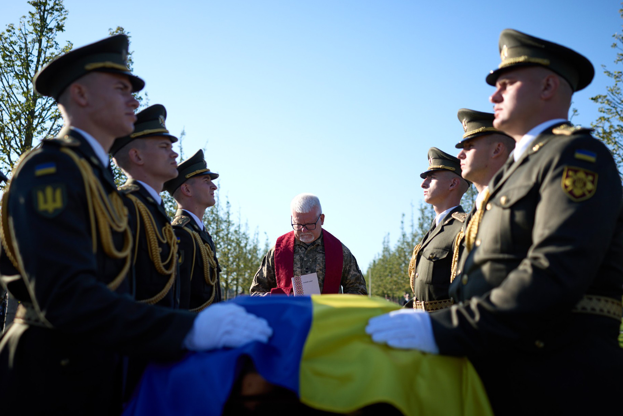 Фото до матеріалу: Гідне поховання захисників: як державі та суспільству справитися з проблемами