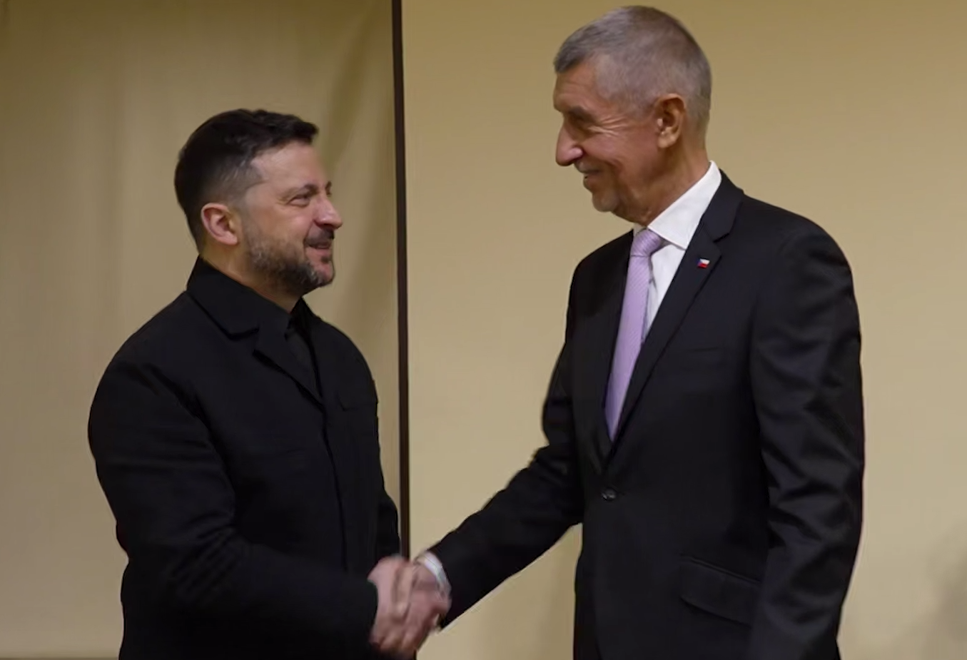 Фото до матеріалу: Зеленський зміцнив коаліцію проти агресії: домовленості з Британією та Чехією