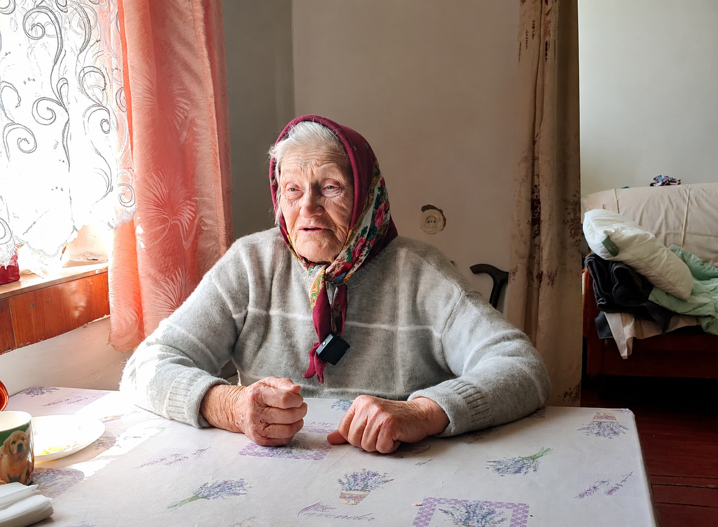 Фото до матеріалу: Врятована за допомогою НРК бабуся з Донеччини починає нове життя на Черкащині