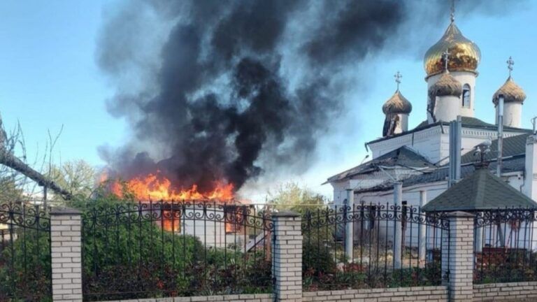 Фото до матеріалу: Російська атака на Вільнянськ: двоє загиблих, пошкоджено житло та храм