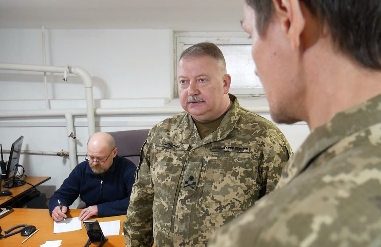 Фото до матеріалу: ОК «Захід» посилює оборону південно-західного кордону: візит генерала Шведюка