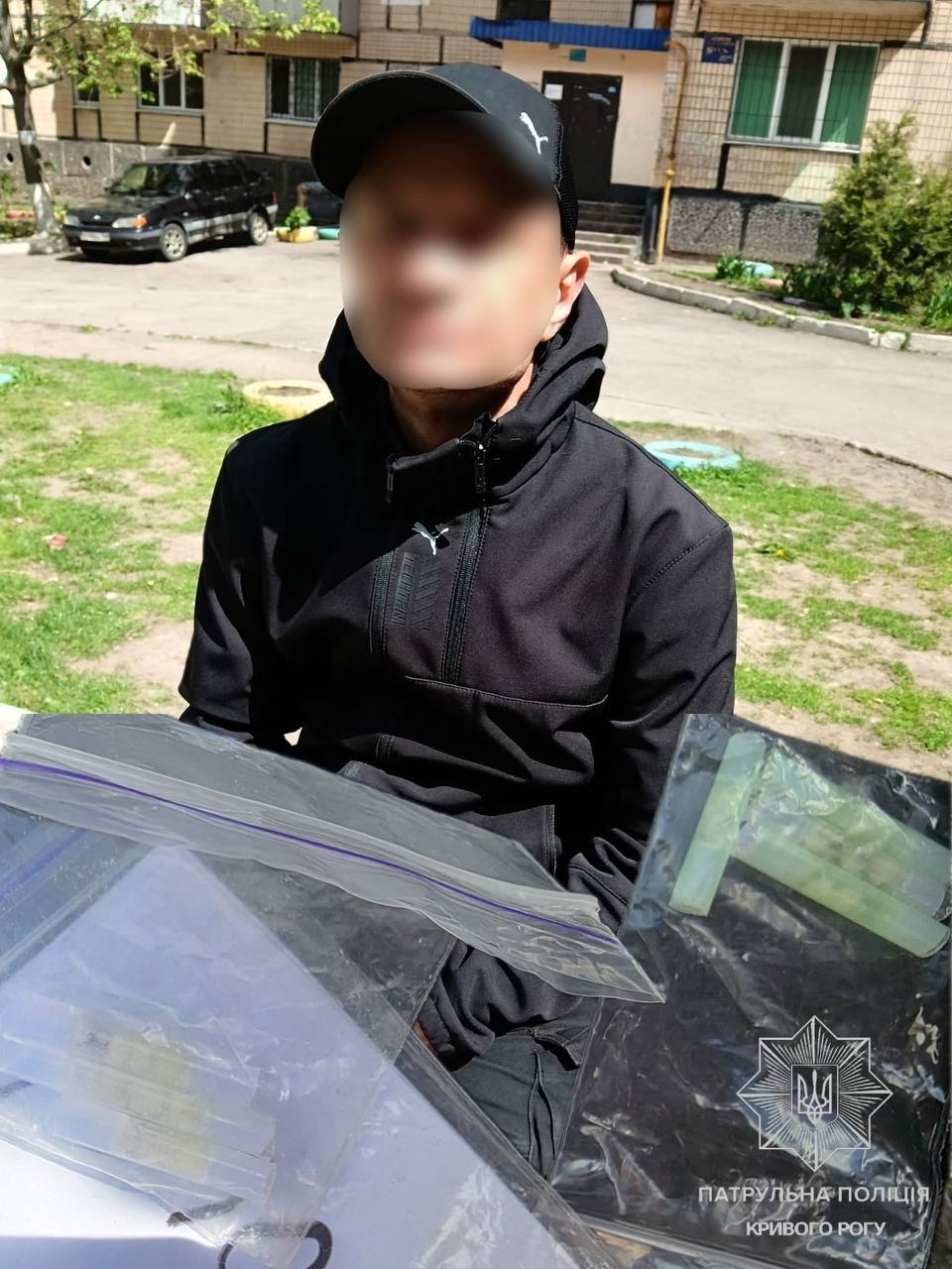 Фото до матеріалу: У Кривому Розі чоловік намагався втекти від патрулів із «білими трубочками»