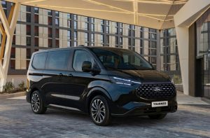 Фото до матеріалу: НАШІ ГРОШІ – ДБР замовило мінівен Ford із мигалками у найвищій комплектації за 3,7 мільйона