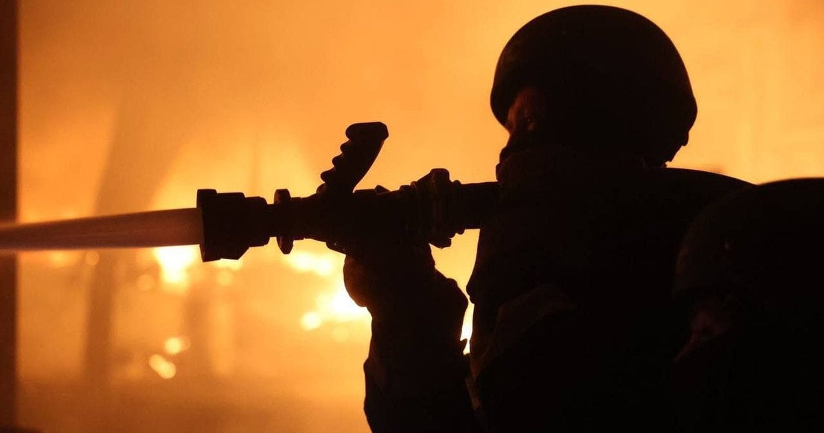 Фото до матеріалу: Ракета РФ влучила у рятувальників під час ліквідації пожежі на Полтавщині