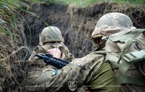 Фото до матеріалу: Зеленський привітав військових з Днем піхоти: піхотинці тримають лінію фронту