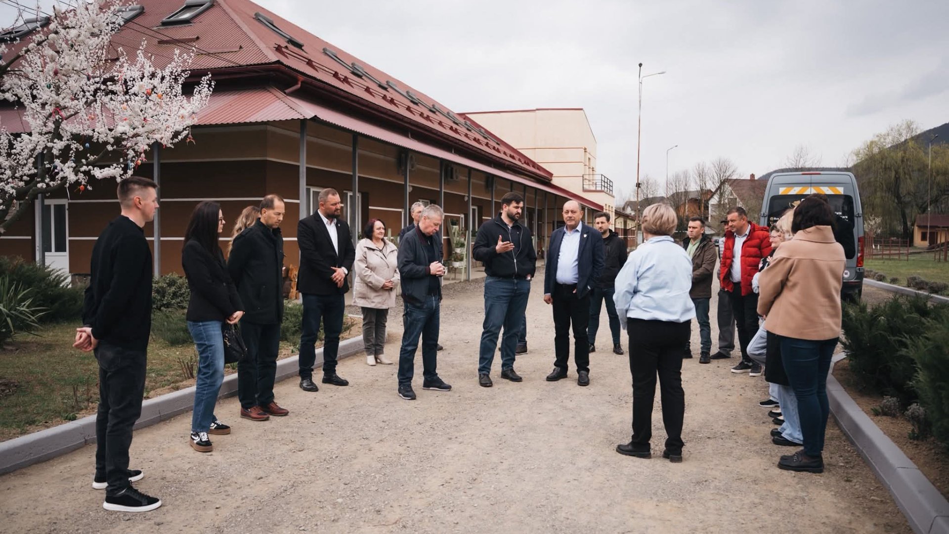Фото до матеріалу: Від «Парасольки» до «Шоколаду»: як делегація з Румунії відкривала серце інклюзивного Тячева