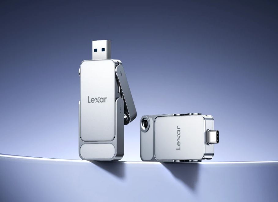 Фото до матеріалу: Lexar представив універсальний SSD D70E з висувними портами USB-C та USB-A