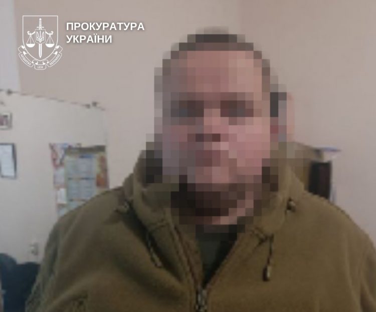 Фото до матеріалу: На Хмельниччині судили шахрая, який ошукав матір безвісти зниклого захисника - Незалежний громадський портал