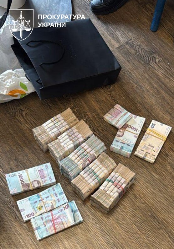 Фото до матеріалу: Понад 576 млн грн з оборони: ліквідовано схему розкрадання на ремонті техніки