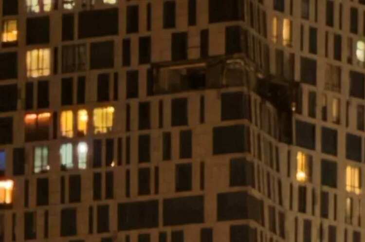 Фото до матеріалу: Дрон влучив у житловий будинок у Москві за 6 км від Кремля