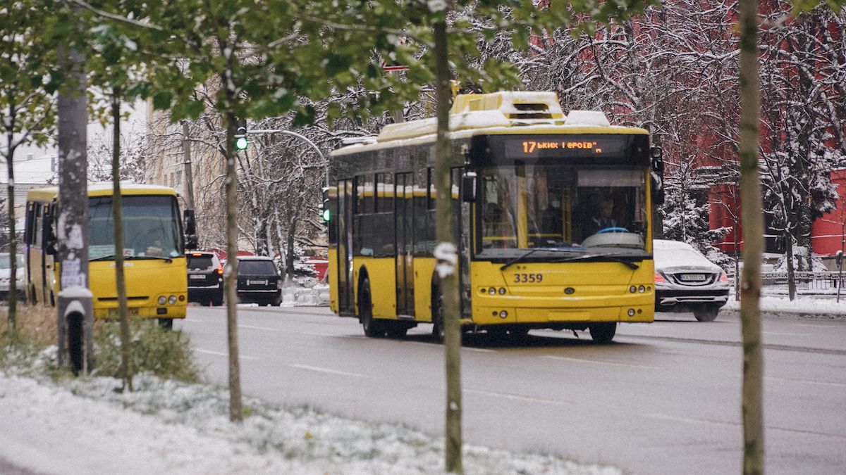 Фото до матеріалу: Експеримент з графіками: як активісти допомогли Київпастрансу стабілізувати рух транспорту в Києві