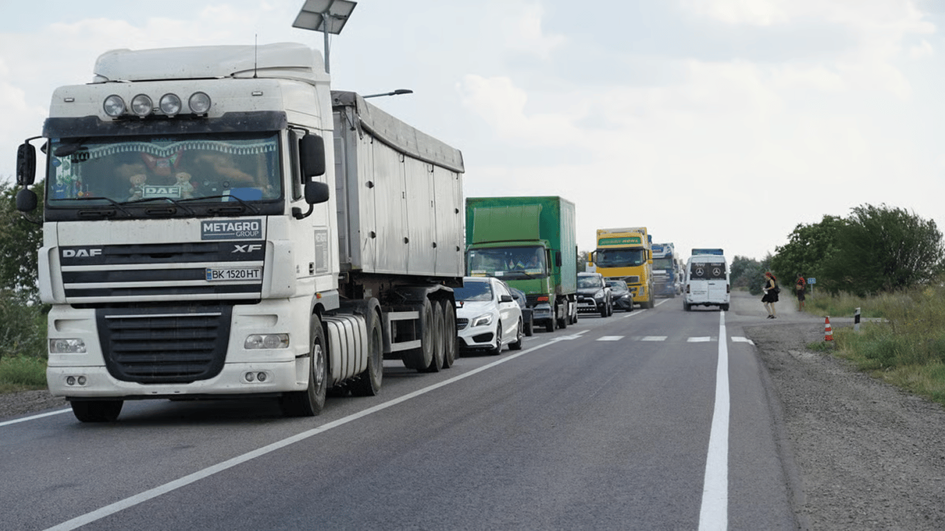 Фото до матеріалу: Польща хоче платний автобан до Львова, але в Україні відмовили