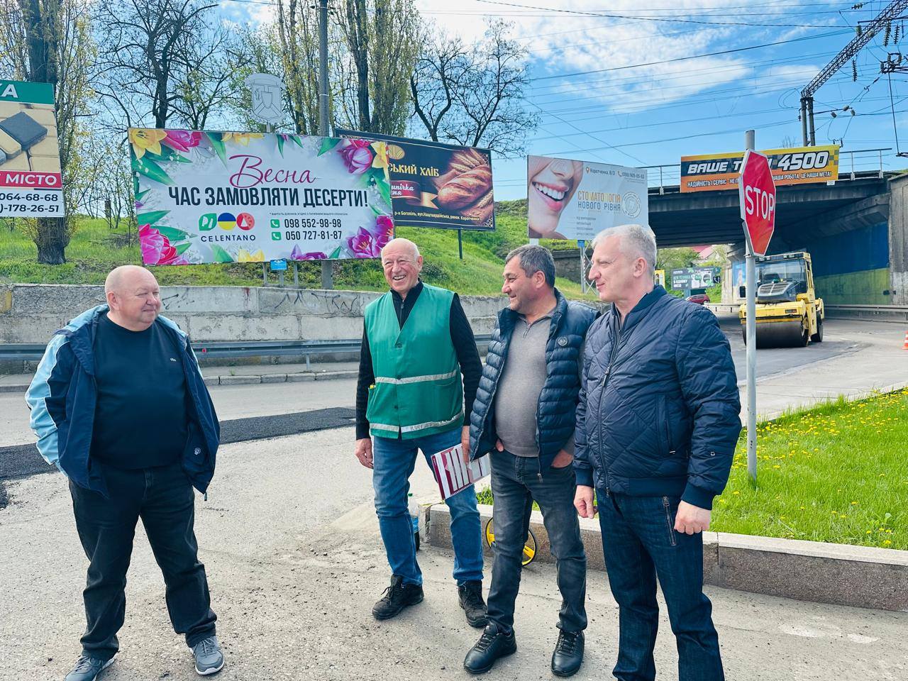 Фото до матеріалу: У Первомайській громаді триває масове відновлення доріг
