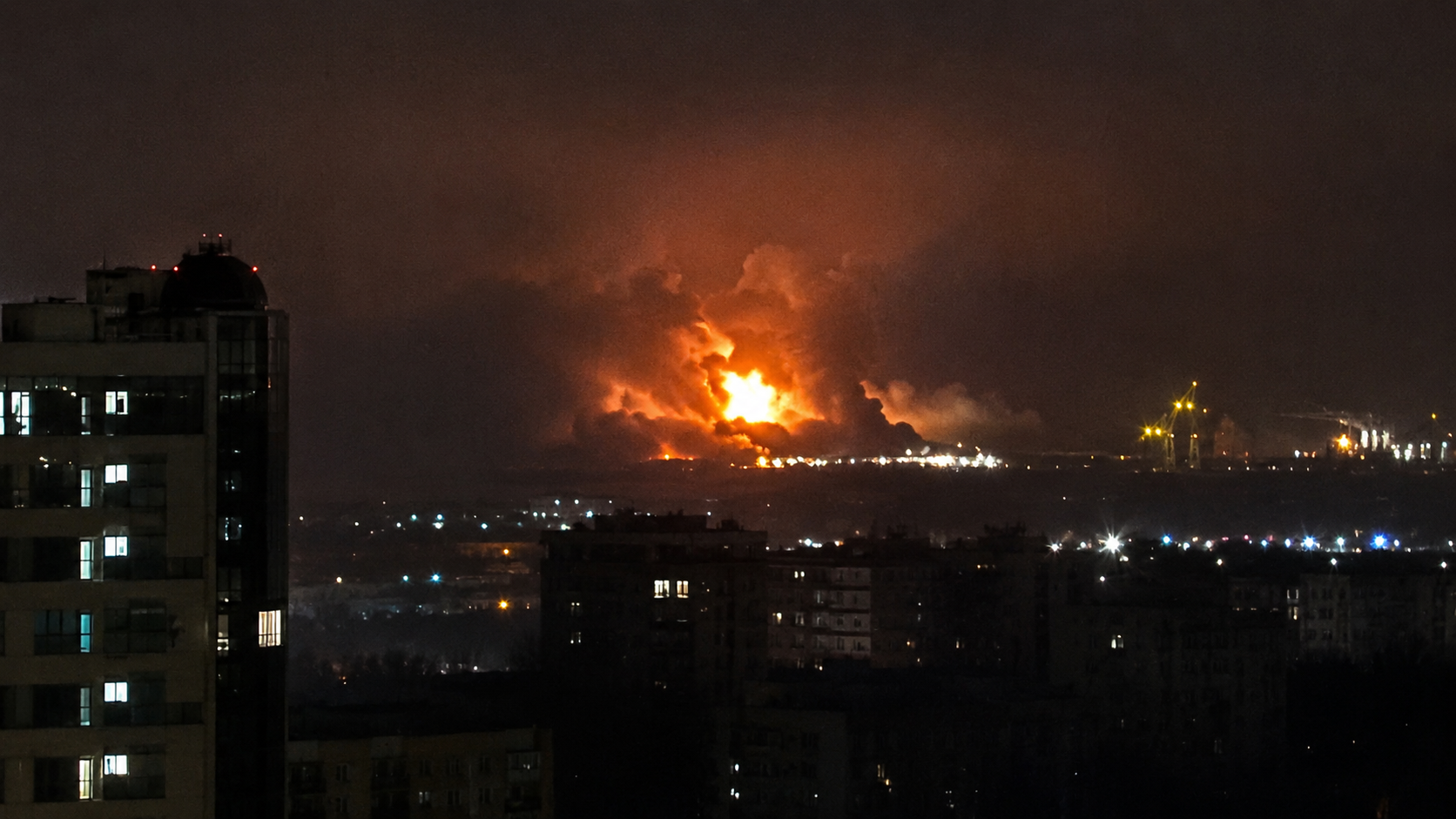 Фото до матеріалу: Дронів атакували Москву, Ярославль і Ростов: масштабні вибухи в ніч проти 8 травня