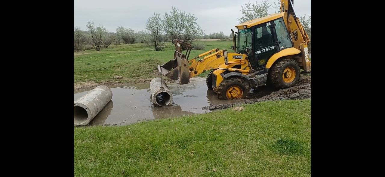 Фото до матеріалу: Фермери Болградського району відновили переїзд через річку на околиці Дмитрівки
