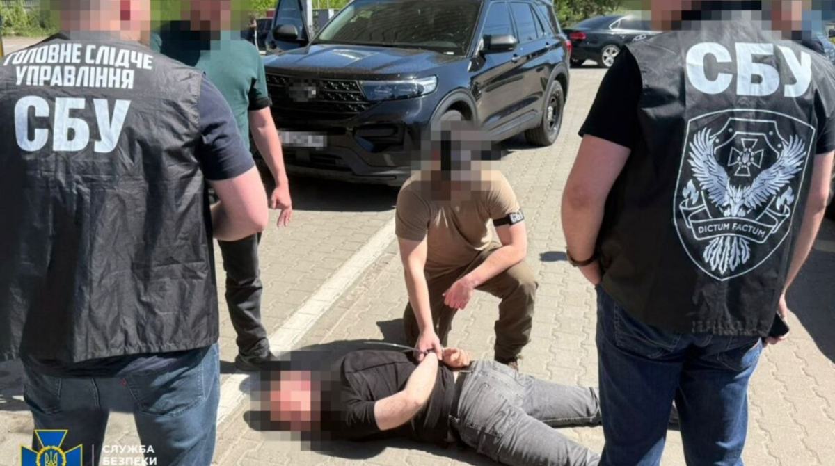 Фото до матеріалу: Керівника Житомирського ТЦК викрили на вимаганні хабаря за «непризов» працівників