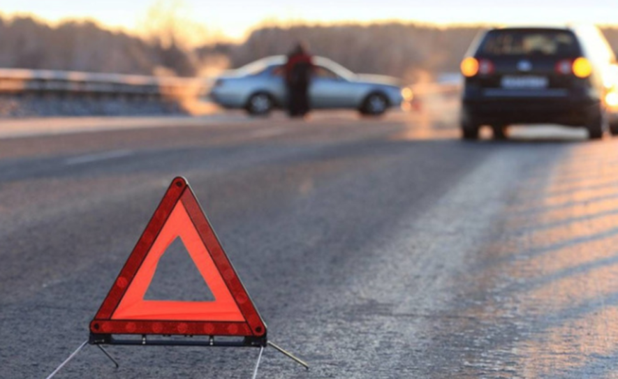 Фото до матеріалу: Три автомобілі розірвало на шматки: потрійна аварія на Борщагівці