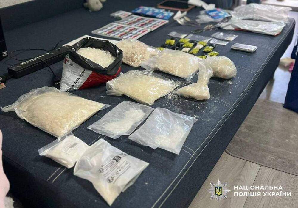 Фото до матеріалу: У Києві викрили студентську пару, що збувала 5 кг психотропів на понад 3 млн грн