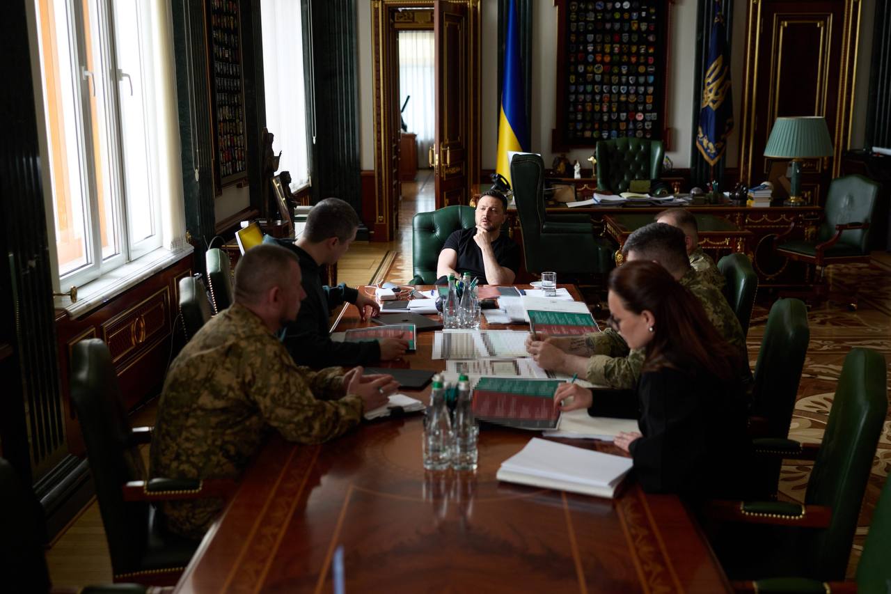 Фото до матеріалу: Зеленський анонсував реформу армії: піхотинцям обіцяють до 400 тисяч гривень
